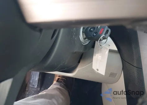 2010 Subaru Legacy 2.5I Premium из США, поврежденный, VIN 4S3BMBC68A3216476